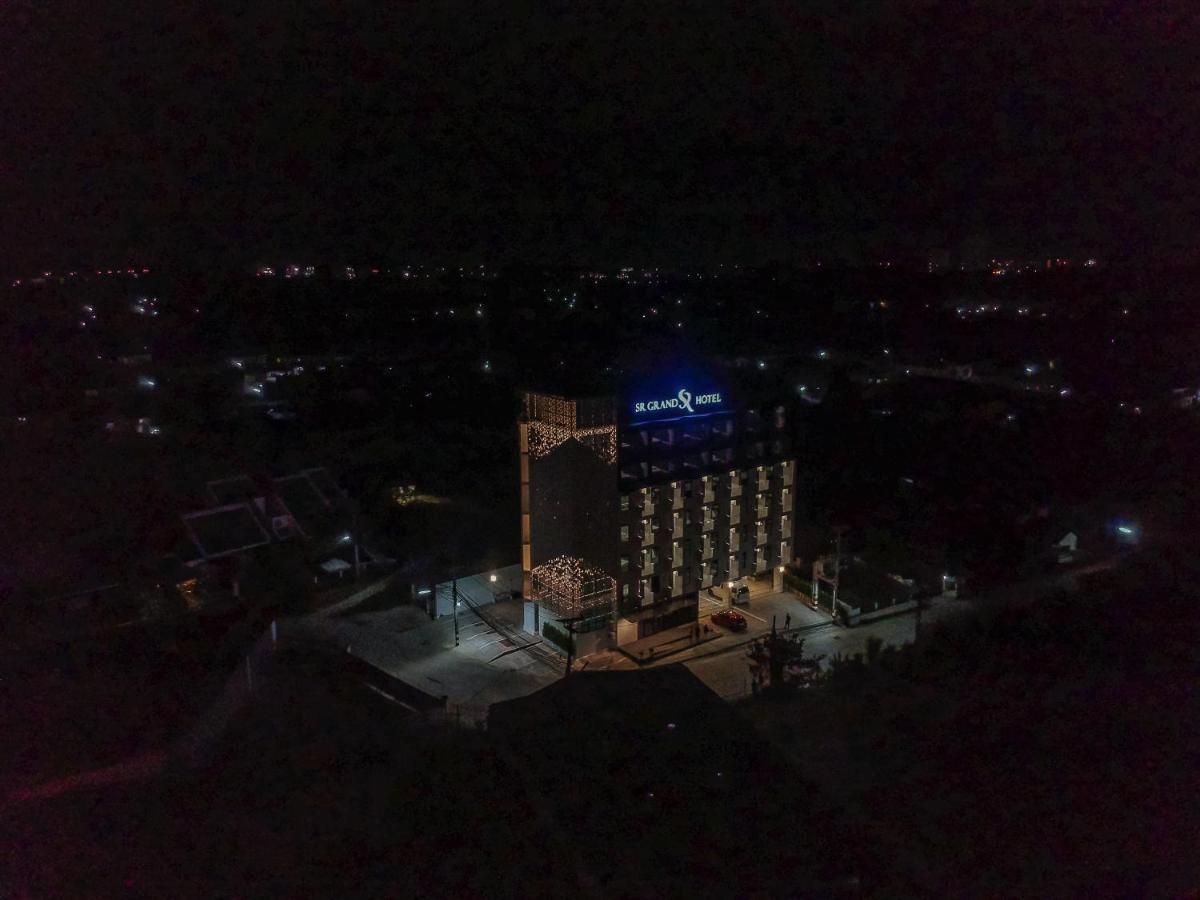 צ'יאנג מאי Sr Grand Hotel Chiangmai מראה חיצוני תמונה
